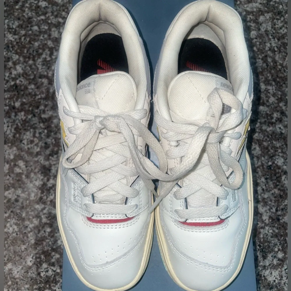 Kids New Balance 550 👟 - Picture 7 of 9